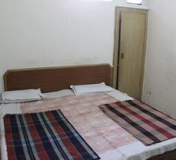 Deluxe Double Bed AC Room